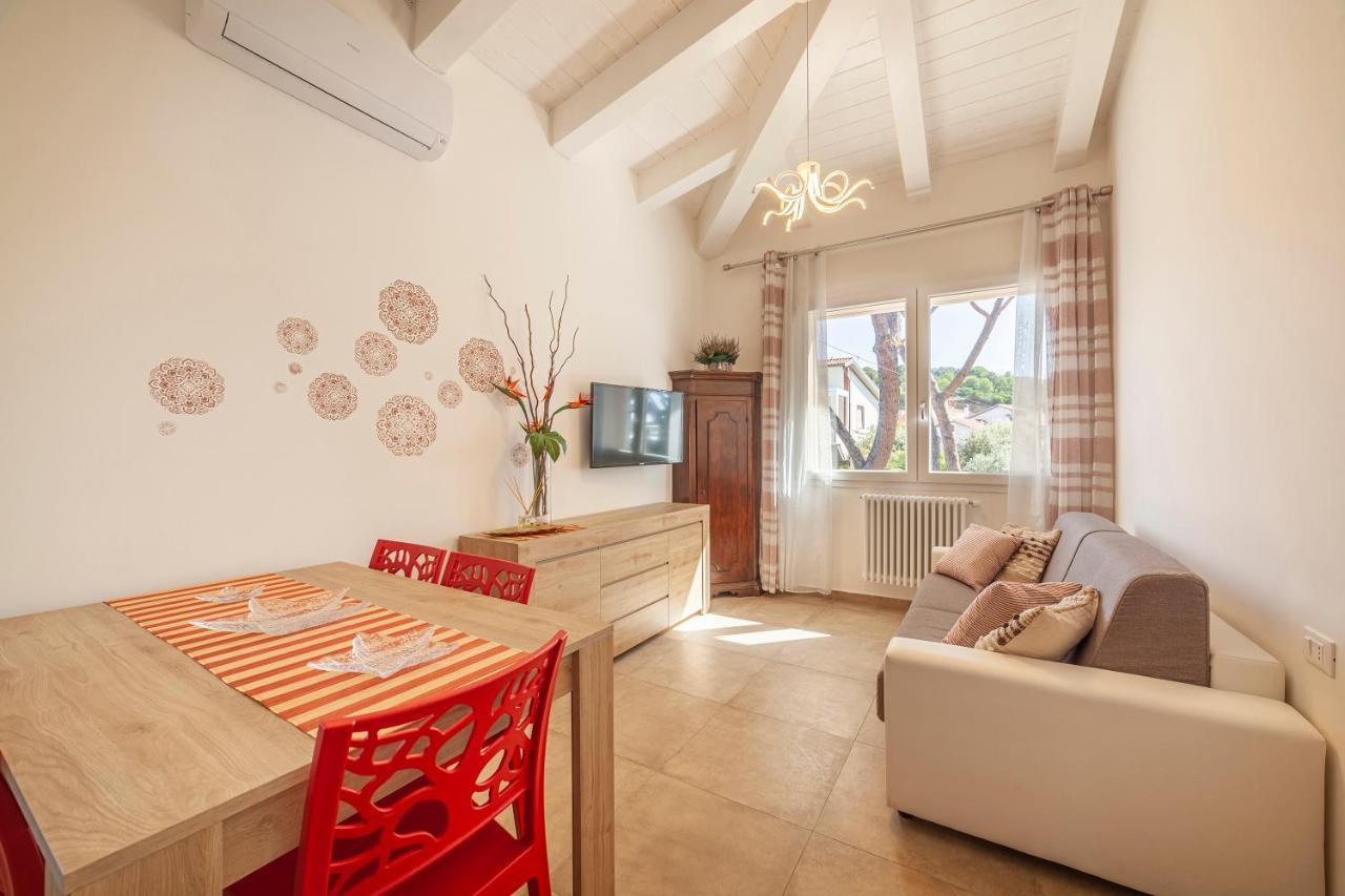 Prima Dell'Elba Family Apartments Piombino Exteriör bild