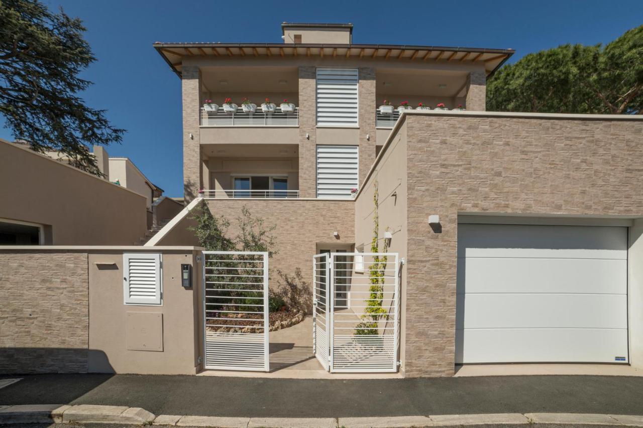 Prima Dell'Elba Family Apartments Piombino Exteriör bild