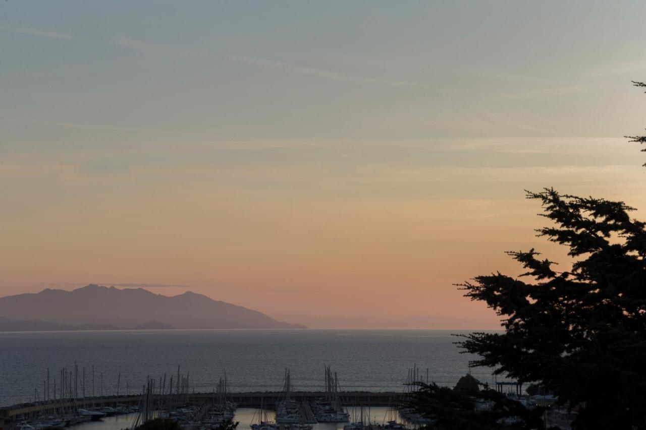Prima Dell'Elba Family Apartments Piombino Exteriör bild